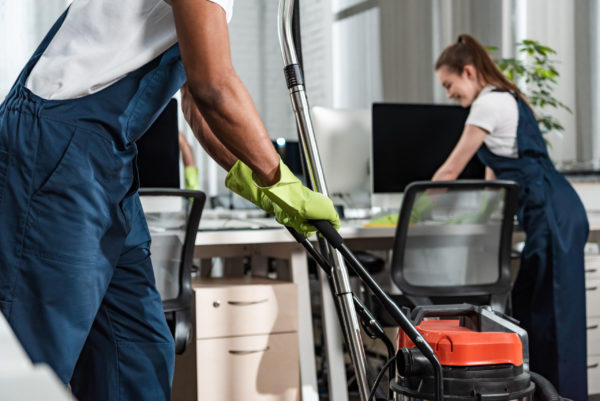 4 Benefits of Hiring a Professional Home Cleaning Service